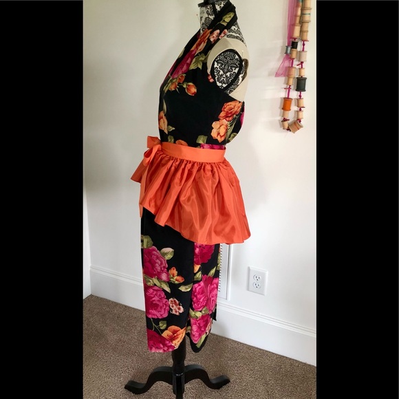 VTG 90's/50's Black bright lg. floral halter dress & Peplum apron size 4 petite - Picture 14 of 17